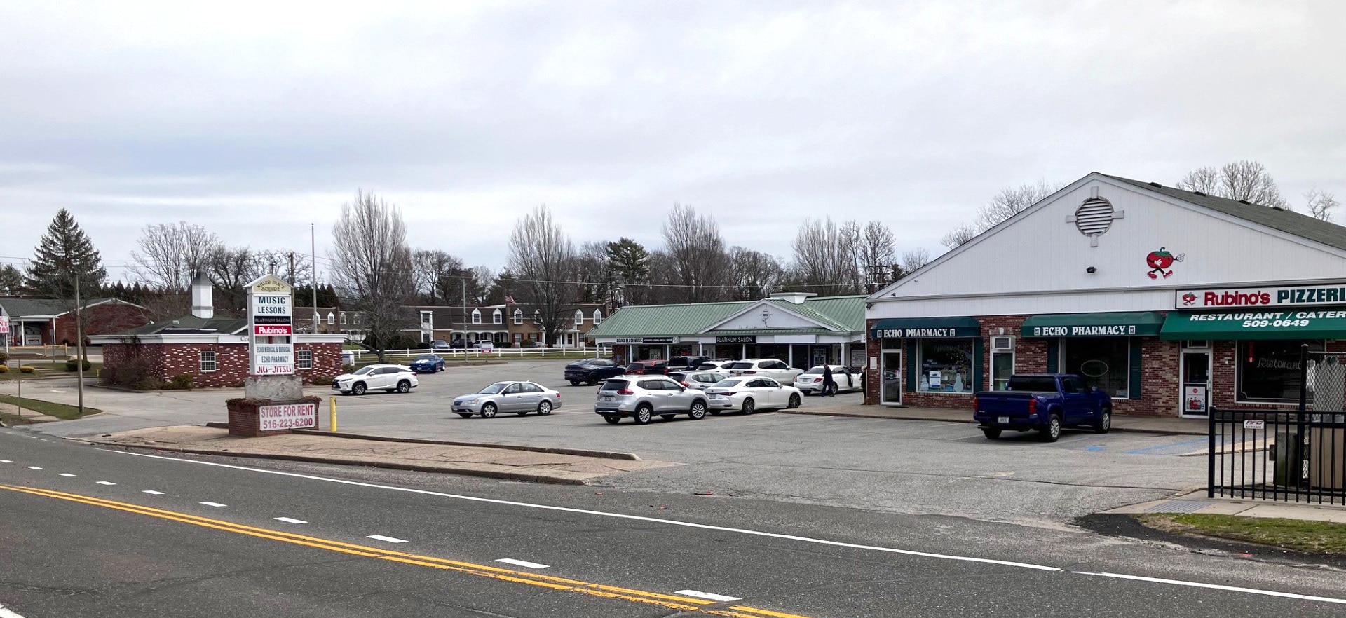 56-68 Echo Ave, Miller Place, NY à louer Photo principale– Image 1 sur 24