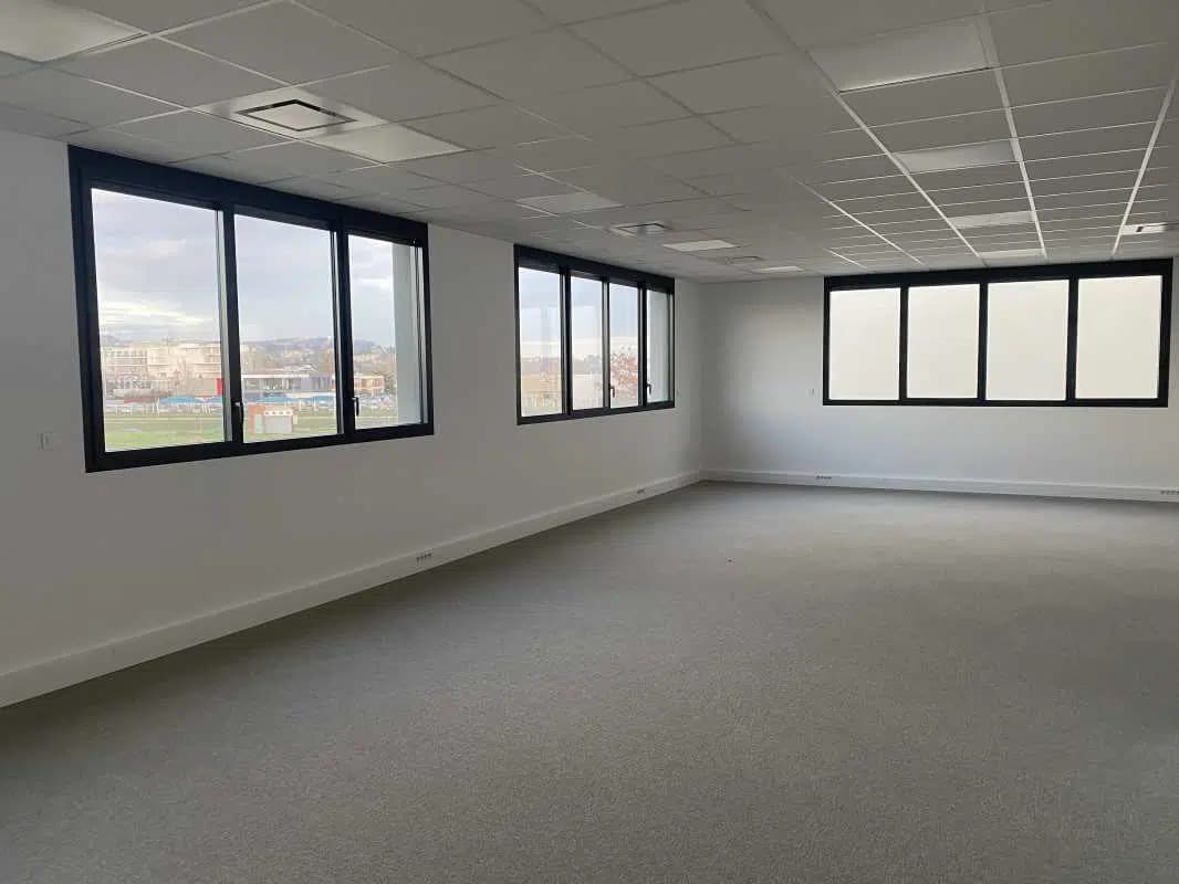 Bureau dans Dardilly à louer Photo intérieure– Image 1 sur 8