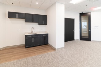 2800 S River Rd, Des Plaines, IL à louer Photo intérieure– Image 2 sur 5