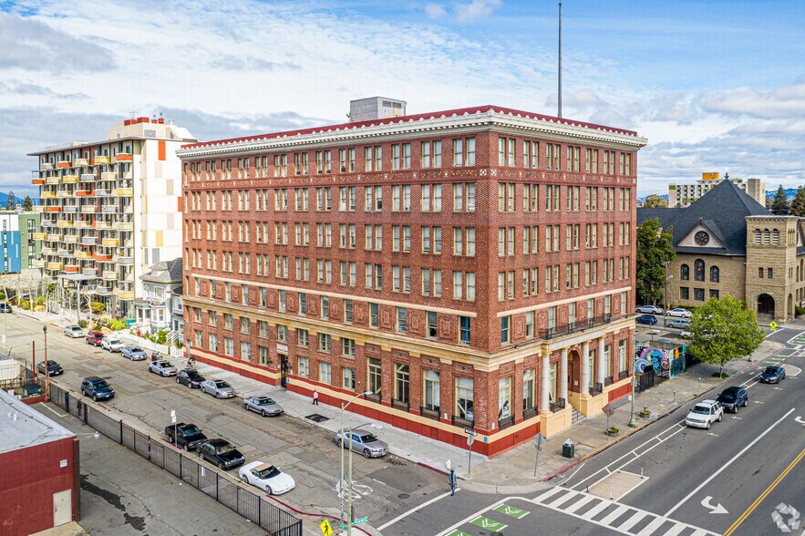 2101 Telegraph Ave, Oakland, CA à louer - Photo de l’immeuble – Image 2 sur 3