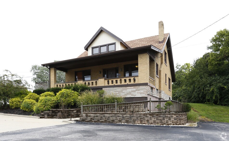 3617 Alexandria Pike, Cold Spring, KY à louer - Photo principale – Image 1 sur 23