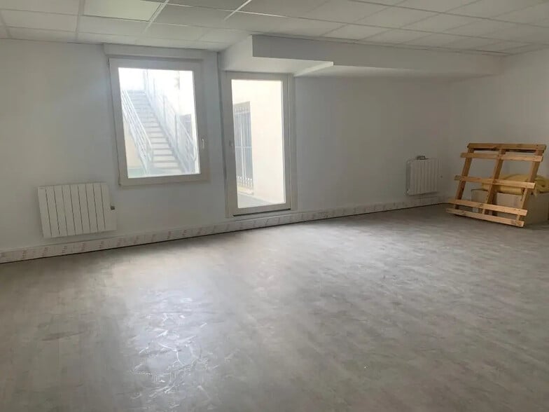 Bureau dans Dijon à vendre - Photo de l’immeuble – Image 2 sur 5