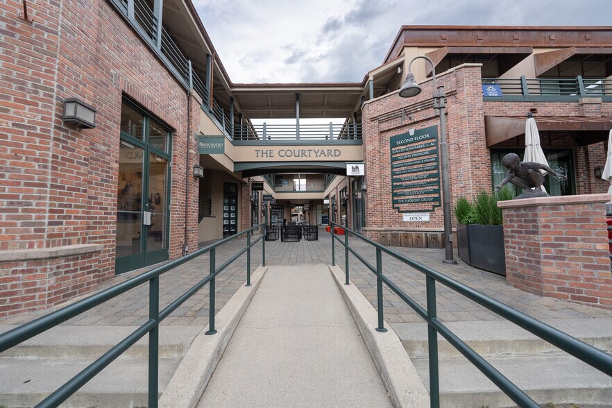 360 East Avenue North, Ketchum, ID à vendre - Photo de l’immeuble – Image 2 sur 8