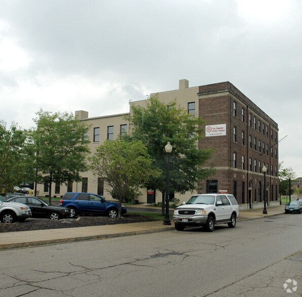 907 W 5th St, Dayton, OH à louer - Photo de l’immeuble – Image 2 sur 4