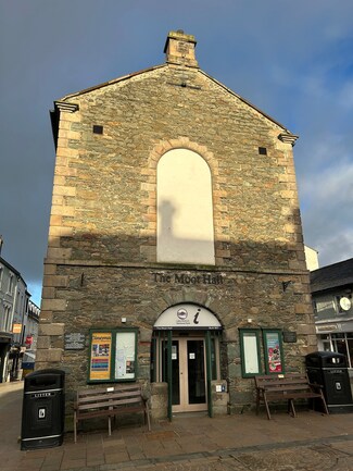 Plus de détails pour Market Sq, Keswick - Local commercial à louer