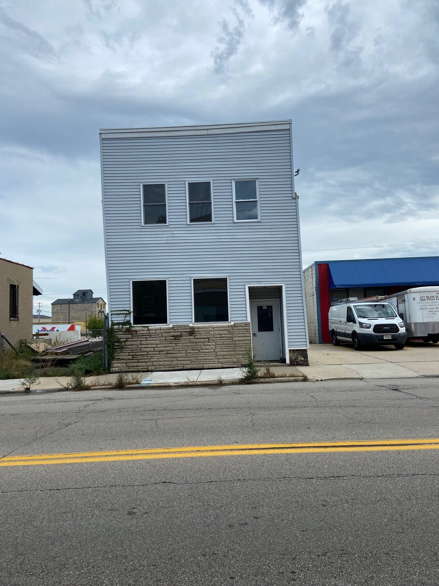 610 Oregon St, Oshkosh, WI à vendre Photo de l’immeuble– Image 1 sur 16