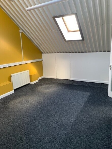 22a Griffin Rd, Clevedon à louer - Photo de l’immeuble – Image 3 sur 3