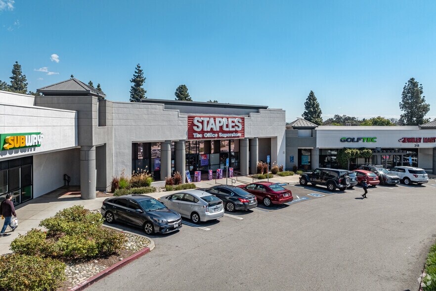 250-386 S Mountain Ave, Upland, CA à louer - Photo de l’immeuble – Image 2 sur 8