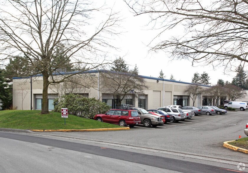 6825 176th Ave NE, Redmond, WA à louer - Photo principale – Image 1 sur 3