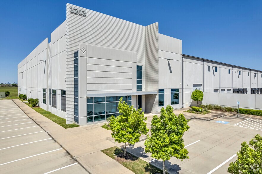 3203 S Sam Houston Pky E, Houston, TX à louer - Photo principale – Image 1 sur 5