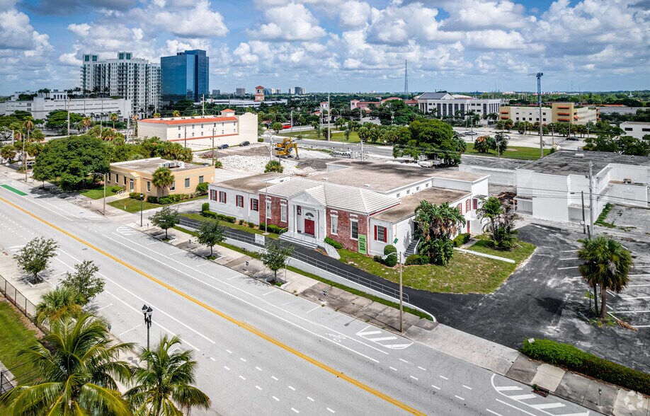 825 Fern St, West Palm Beach, FL à louer - Aérien – Image 2 sur 6