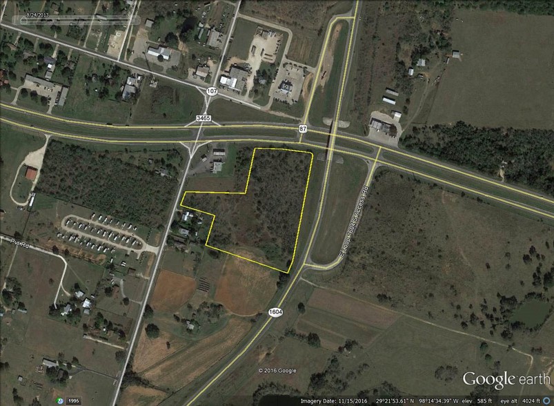 12198 US Highway 87 East At Loop 1604, Adkins, TX à louer - Photo de l’immeuble – Image 1 sur 2