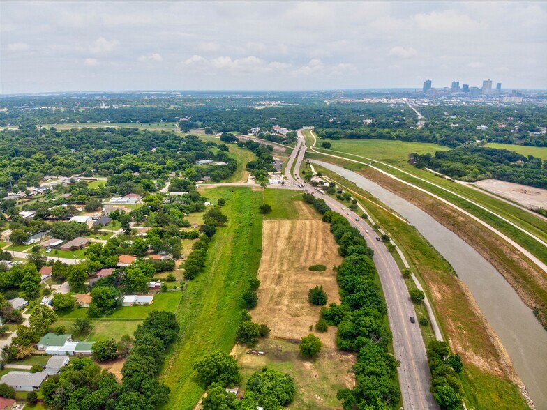 4570 White Settlement rd, Fort Worth, TX à vendre - Photo de l’immeuble – Image 3 sur 5