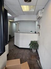 700 Grand St, Brooklyn, NY à louer Photo intérieure– Image 2 sur 9