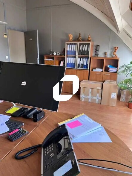 Bureau dans Saint-Ouen-sur-Seine à louer - Photo de l’immeuble – Image 3 sur 13