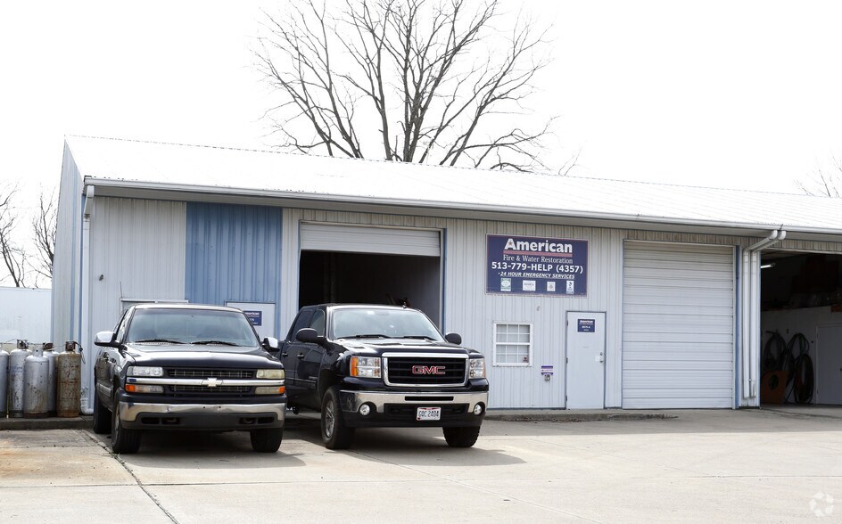 8979-8981 Cincinnati Columbus Rd, West Chester, OH à louer - Photo de l’immeuble – Image 3 sur 3