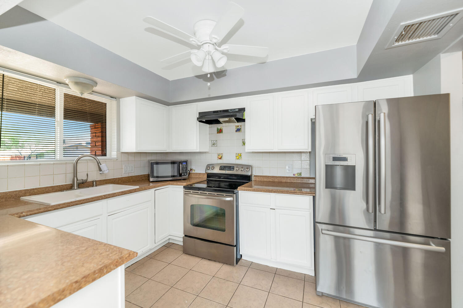 316 E Vogel Ave, Phoenix, AZ à vendre Photo principale– Image 1 sur 70