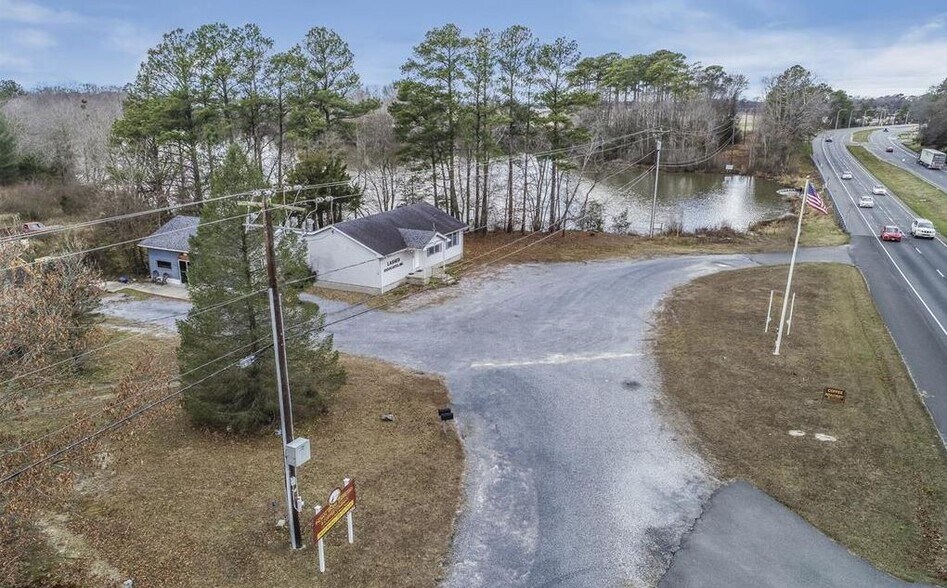 28300 DuPont Blvd, Millsboro, DE à vendre - Photo de l’immeuble – Image 2 sur 12