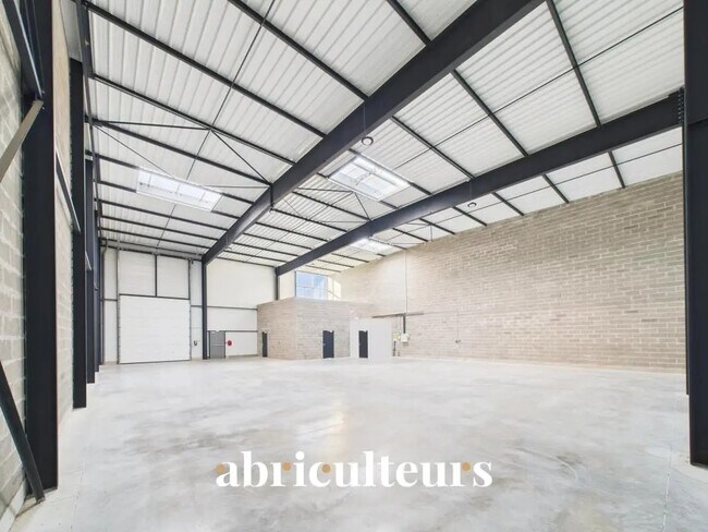 Plus de détails pour Bureau à vendre