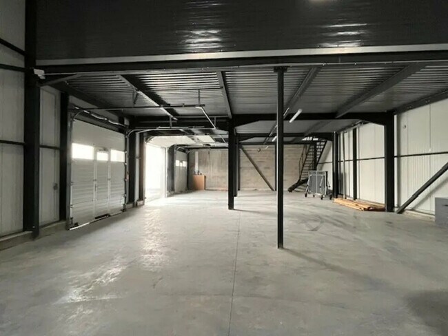 Plus de détails pour 7 Rue Gavrinis, Sarzeau - Bureau, Local d'activités à louer