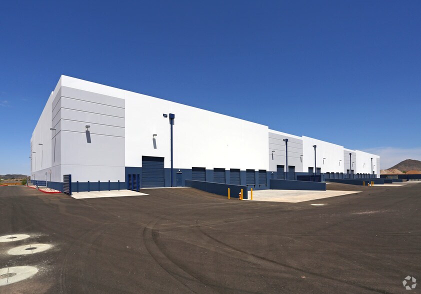 425 E Pinnacle Peak Rd, Phoenix, AZ à louer - Photo de l’immeuble – Image 3 sur 9
