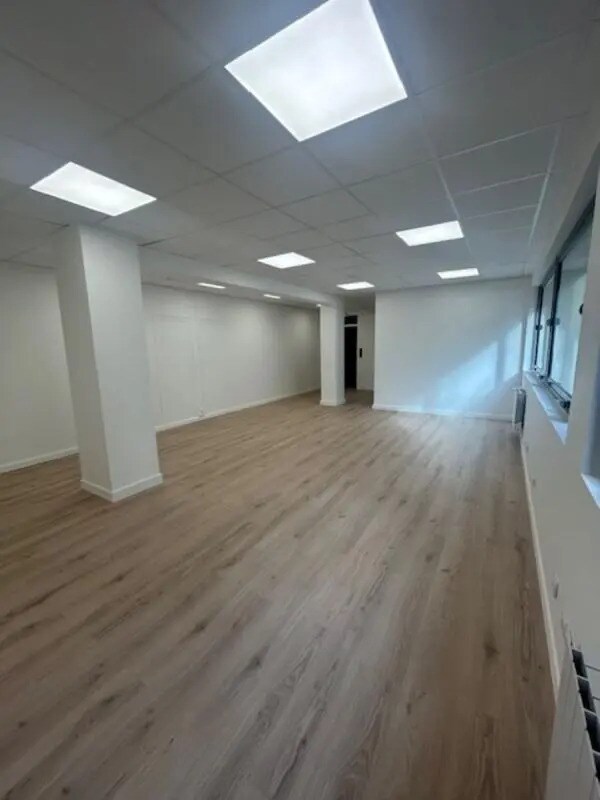 Plus de détails pour Bureau à vendre