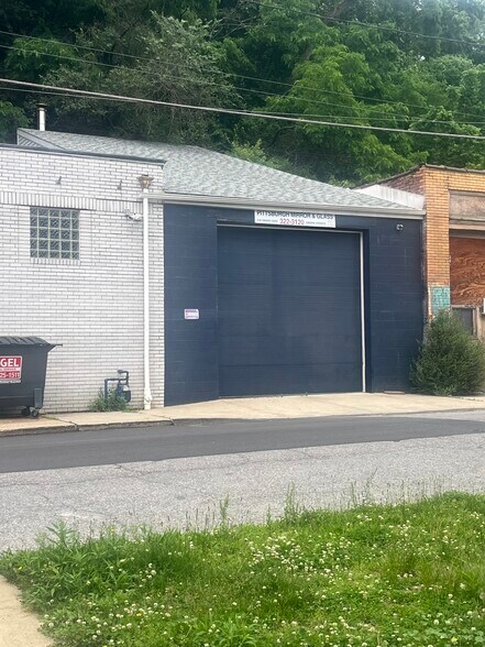 924 Vinial St, Pittsburgh, PA à vendre - Photo de l’immeuble – Image 3 sur 4
