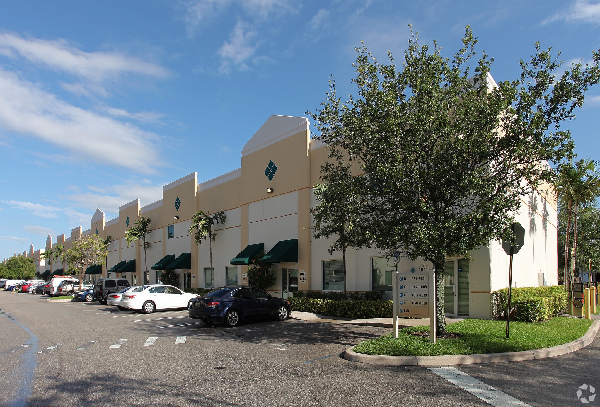 1039-1039 NW 31st Ave, Pompano Beach, FL à louer Photo principale– Image 1 sur 27