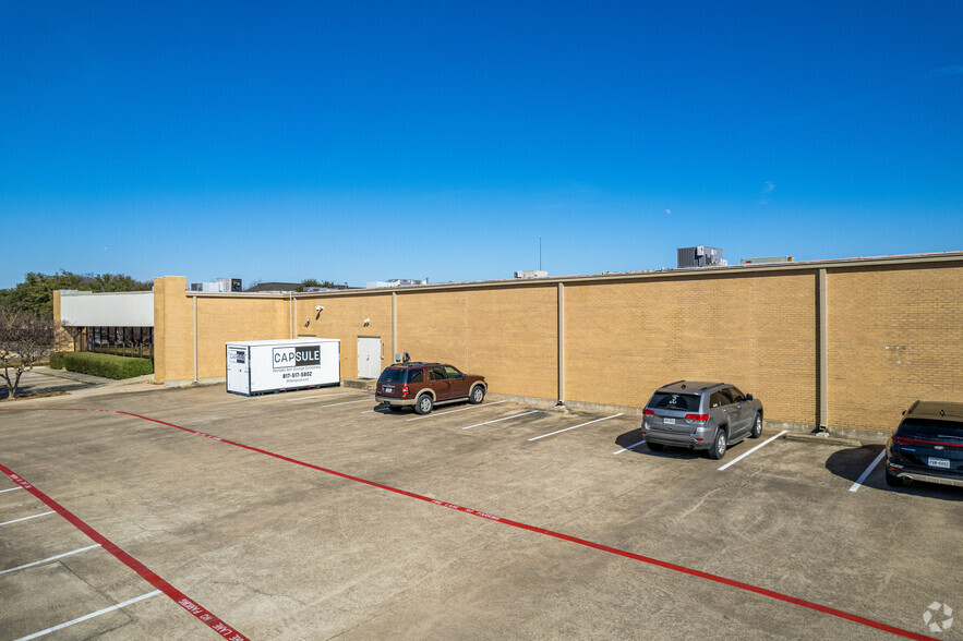 4400-4440 Beltway Dr, Addison, TX à louer - Photo de l’immeuble – Image 3 sur 5