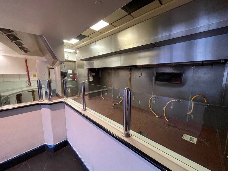 9530-9600 Hageman Rd, Bakersfield, CA à louer - Photo de l’immeuble – Image 3 sur 7