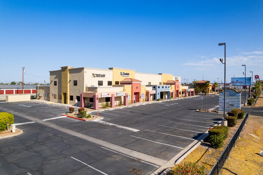 1503 N Imperial Ave, El Centro, CA à vendre - Photo de l’immeuble – Image 3 sur 27