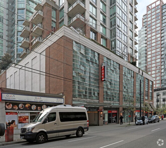 589-599 Smithe St, Vancouver, BC à louer - Photo de l’immeuble – Image 3 sur 9