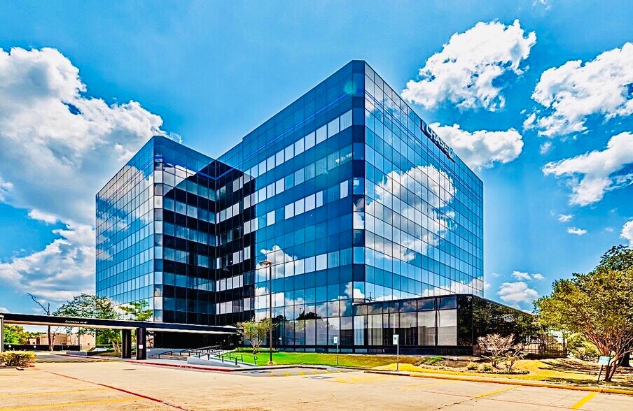 616 FM 1960 Rd W, Houston, TX à vendre - Photo de l’immeuble – Image 1 sur 15
