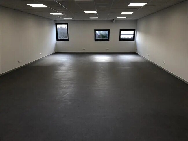 Plus de détails pour Bureau à vendre