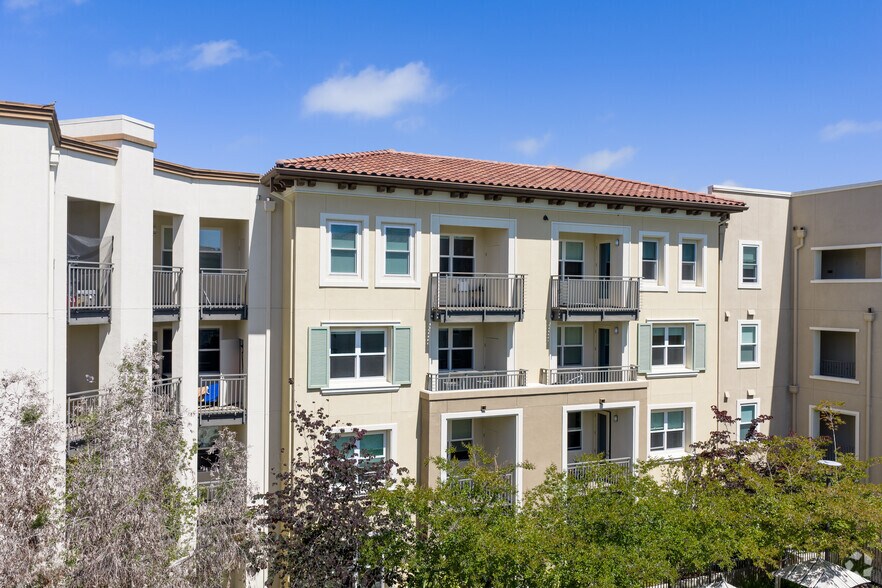 500 Ferguson Dr, Mountain View, CA à louer - Photo de l’immeuble – Image 2 sur 8