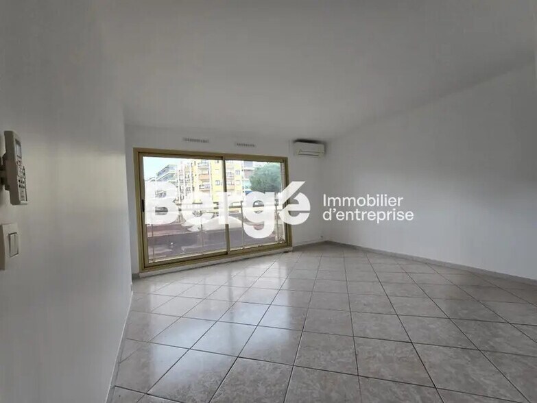 Bureau dans Mandelieu-la-Napoule à vendre - Photo intérieure – Image 1 sur 6
