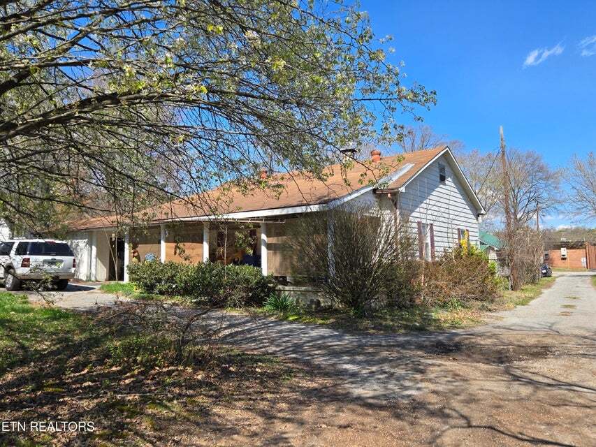 501 W Rockwood St, Rockwood, TN à vendre Photo principale– Image 1 sur 7