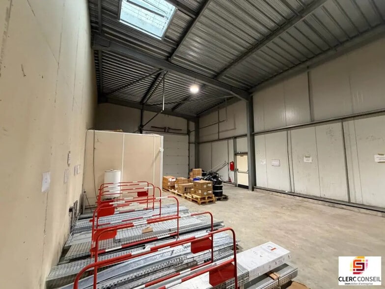 Local d’activités dans Le Grand-Quevilly à louer - Photo intérieure – Image 2 sur 7