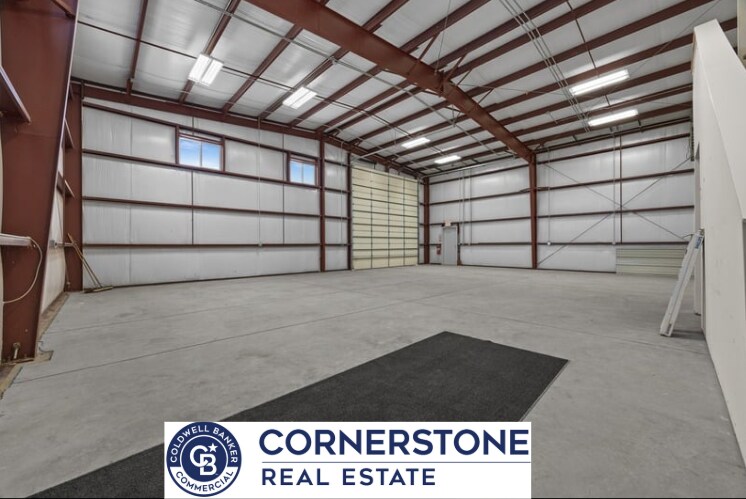 2452 N Oil Dr, Casper, WY à louer - Photo de l’immeuble – Image 3 sur 11