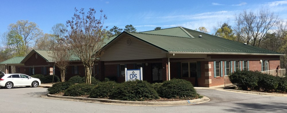 505 Samaritans Ridge Ct, Elkin, NC à vendre - Photo principale – Image 1 sur 8