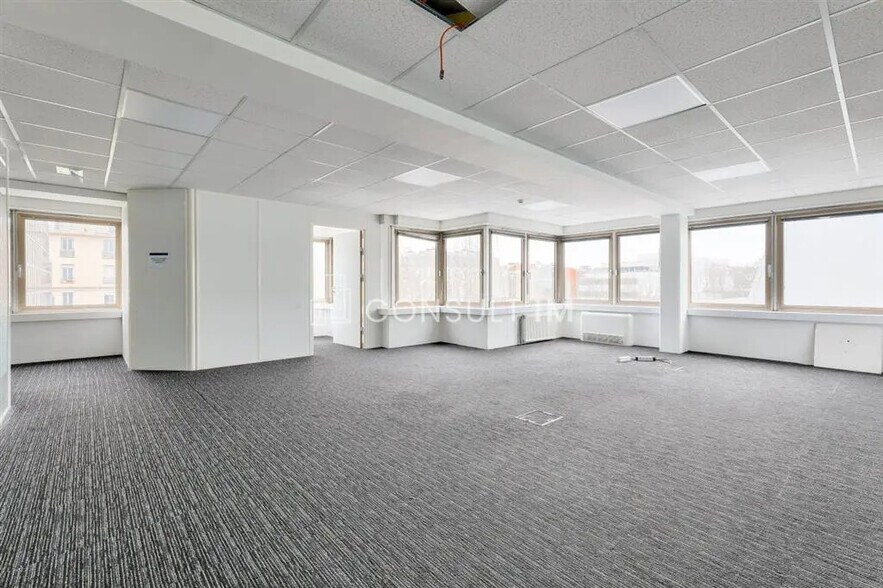 Bureau dans Malakoff à vendre - Photo de l’immeuble – Image 1 sur 9