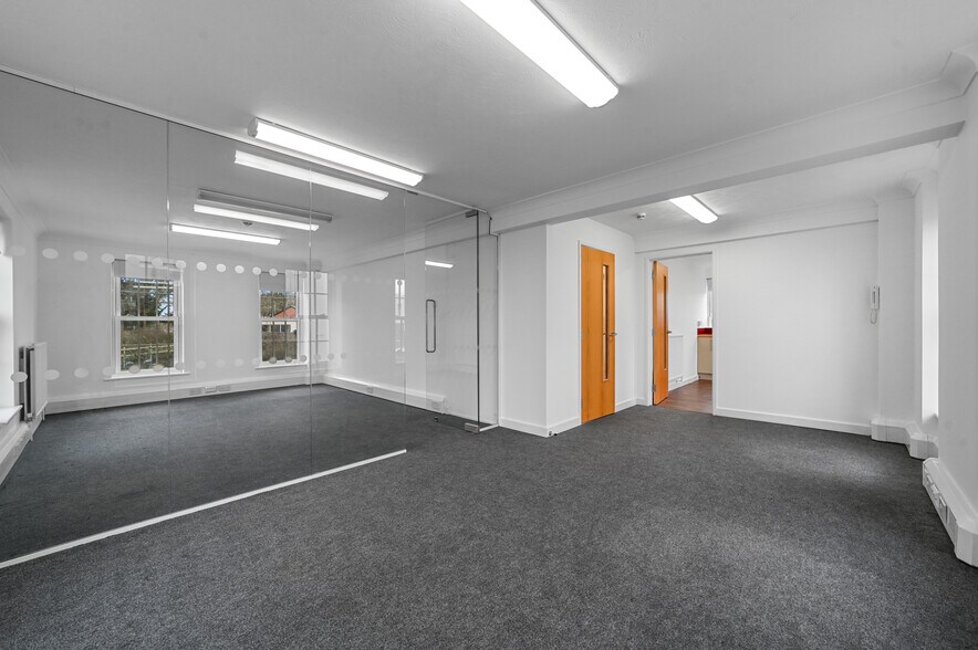 51 Dane St, Bishop's Stortford à louer - Photo de l’immeuble – Image 3 sur 8