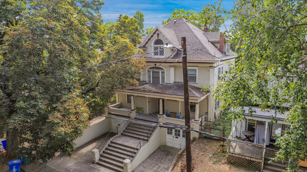 1626 SE Alder St, Portland, OR à vendre - Photo de l’immeuble – Image 3 sur 29