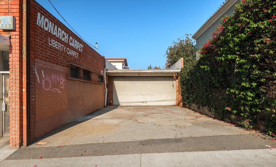 3007 W Temple St, Los Angeles, CA à louer - Photo de l’immeuble – Image 3 sur 5