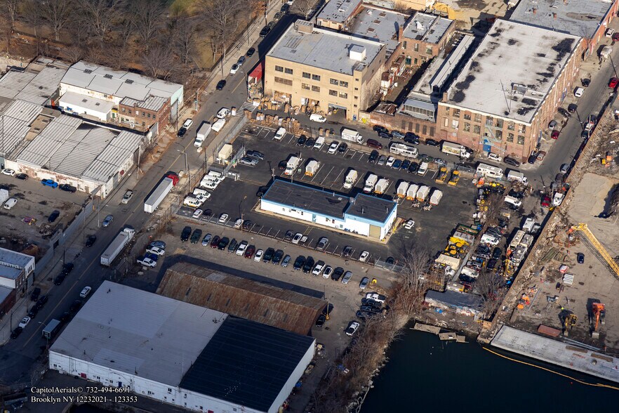 643-657 Court St, Brooklyn, NY à louer - Photo de l’immeuble – Image 2 sur 5