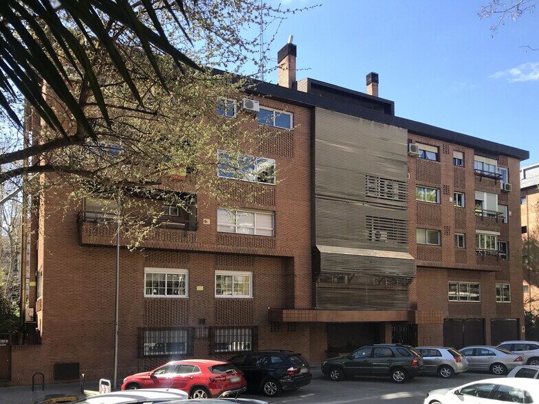 Espace de coworking dans Madrid, Madrid à louer - Photo de l’immeuble – Image 1 sur 2