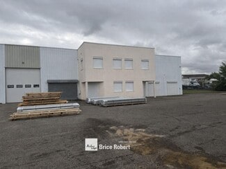 Plus de détails pour 17 Rue Jacquard, Chassieu - Local d'activités à louer