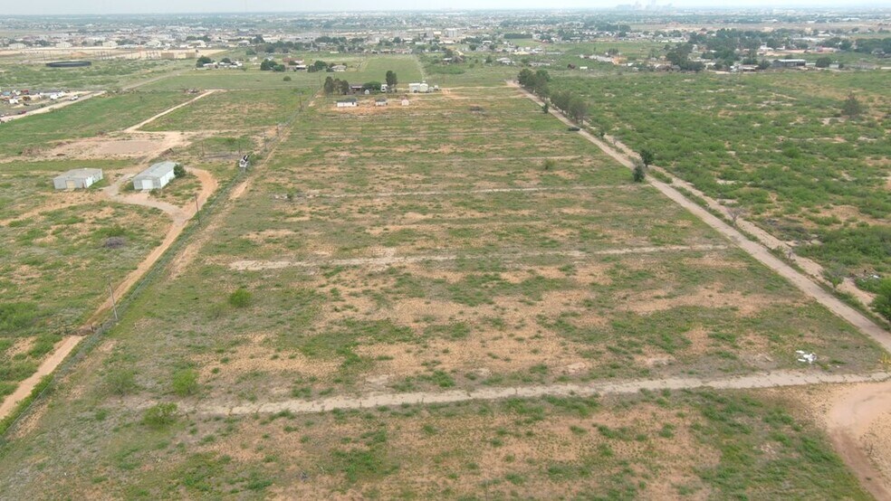 2701 W County Road 135, Midland, TX à louer - Photo de l’immeuble – Image 3 sur 7