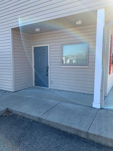 349 W Washington St, Morgantown, IN à louer - Photo principale – Image 2 sur 8