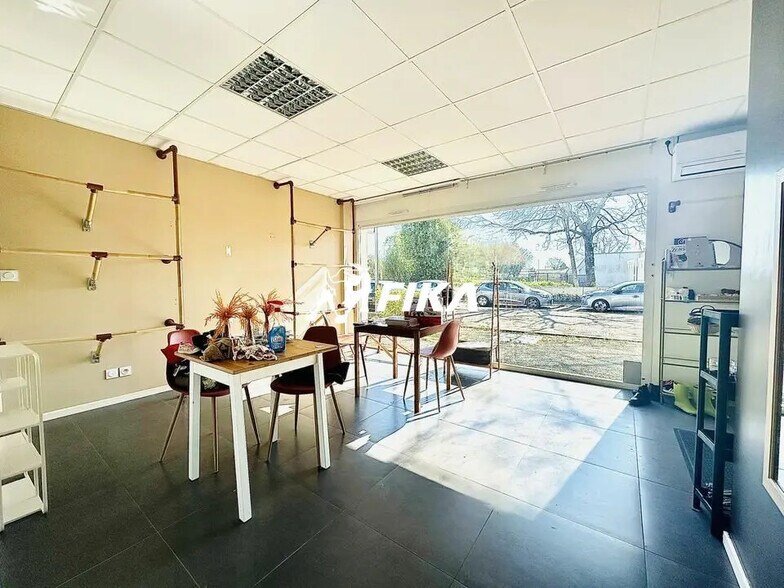 Bureau dans Bruges à louer - Photo de l’immeuble – Image 2 sur 8